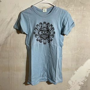 Fairline Women’s Graphic Tee Medium